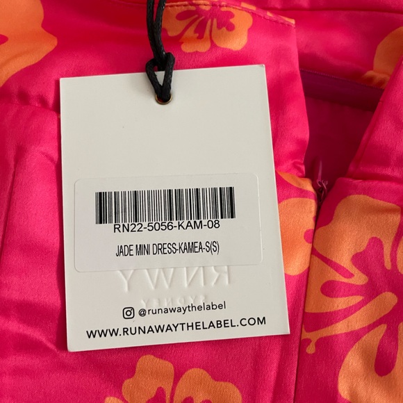 Runaway The Label Jade Mini dress - Picture 2 of 4